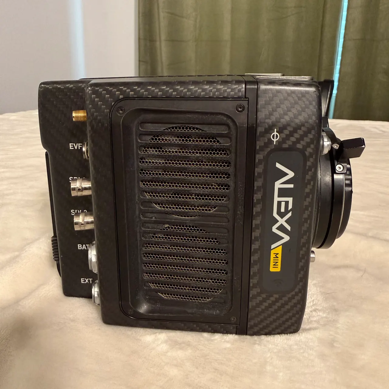 ALEXA Mini, right side profile with the fan grille.